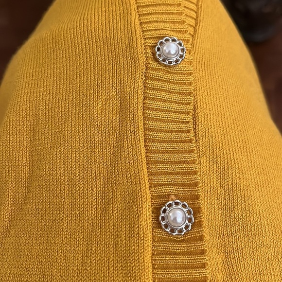 joseph A women’s Button up cardigan sweater Size S saffron NWT - Picture 8 of 9